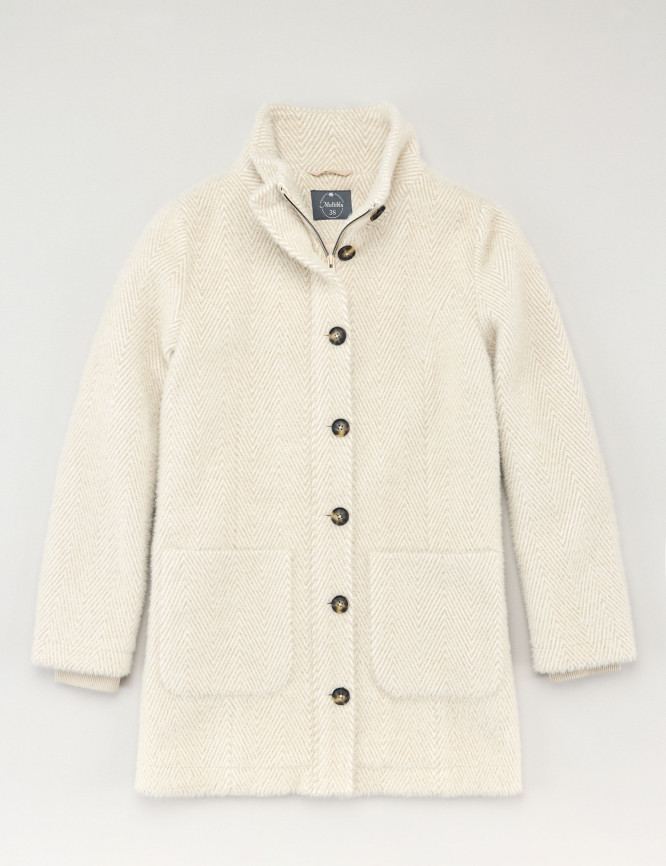 Laid Goods Front View