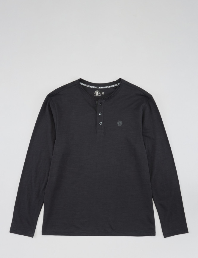 Laid Goods Front View