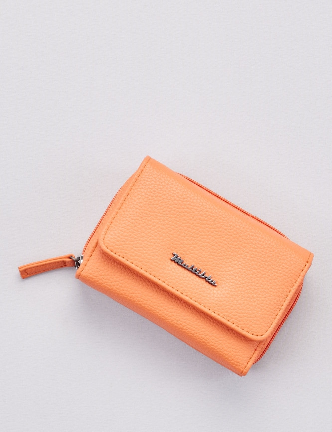 Laid Goods Front View