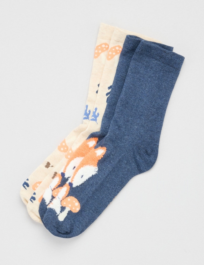 Laid Goods Front View