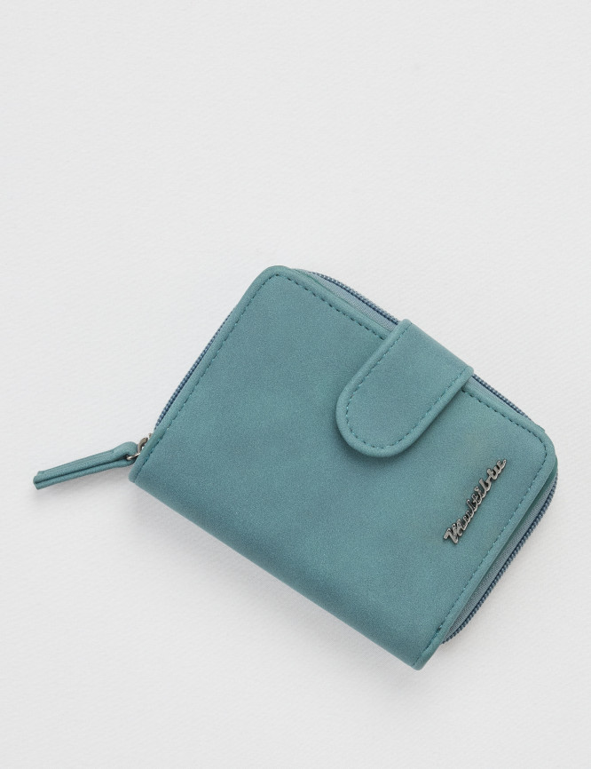 Laid Goods Front View