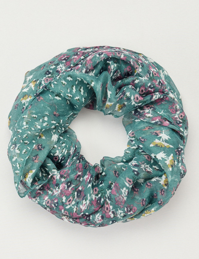 Laid Goods Front View