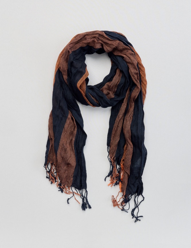 Laid Goods Front View