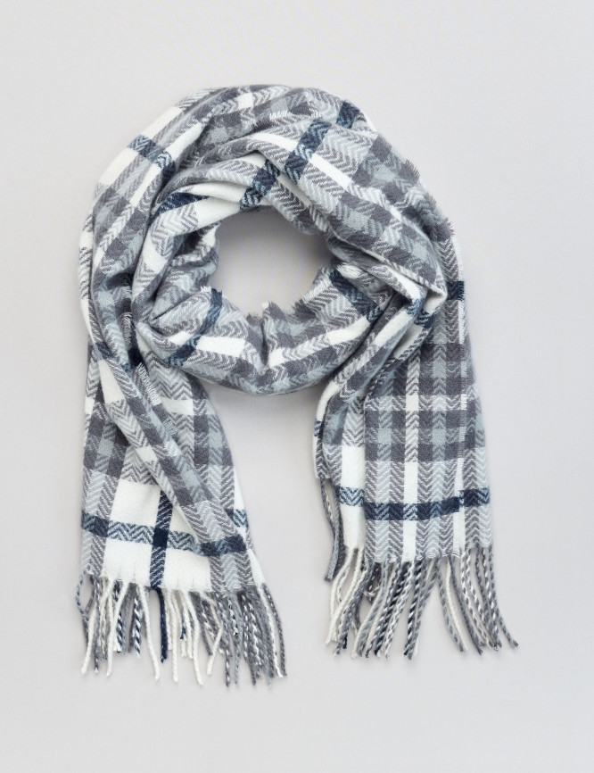 Laid Goods Front View