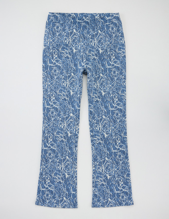 Laid Goods Front View