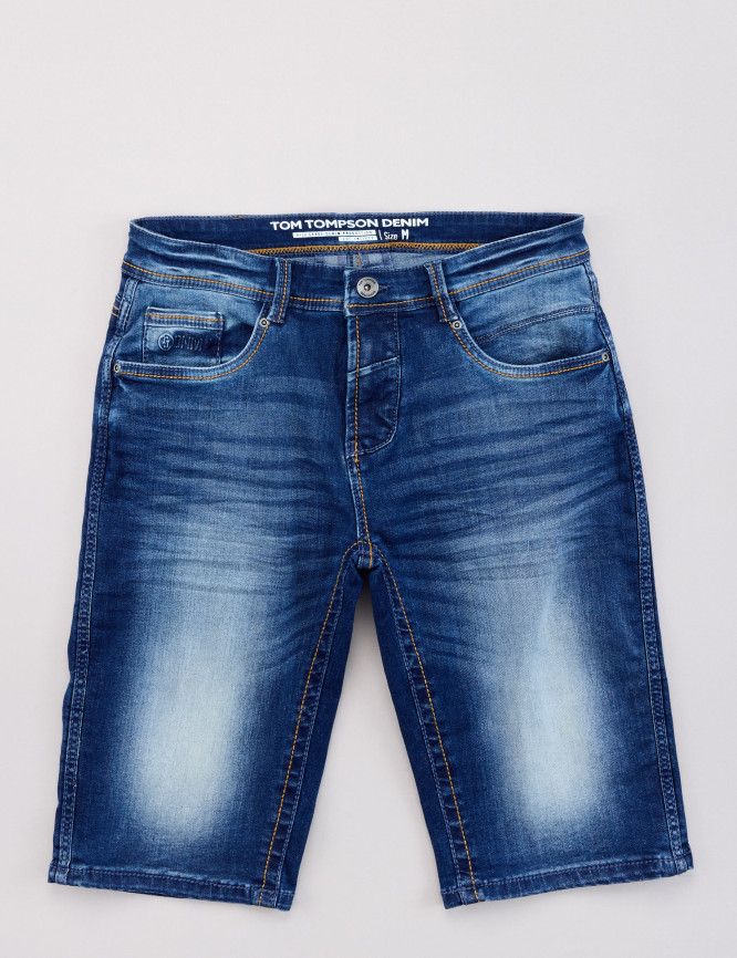 Laid Goods Front View