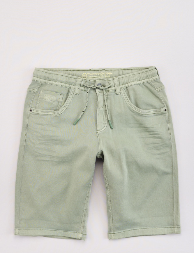 Laid Goods Front View