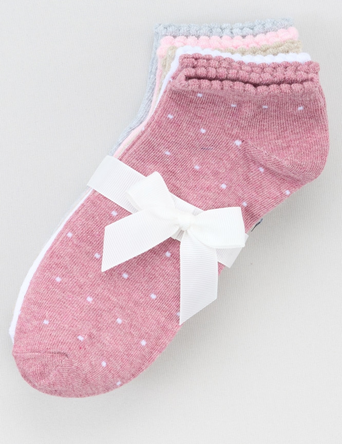 Laid Goods Front View