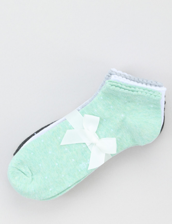 Laid Goods Front View