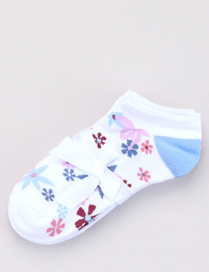 Laid Goods Front View