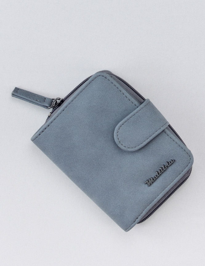 Laid Goods Front View