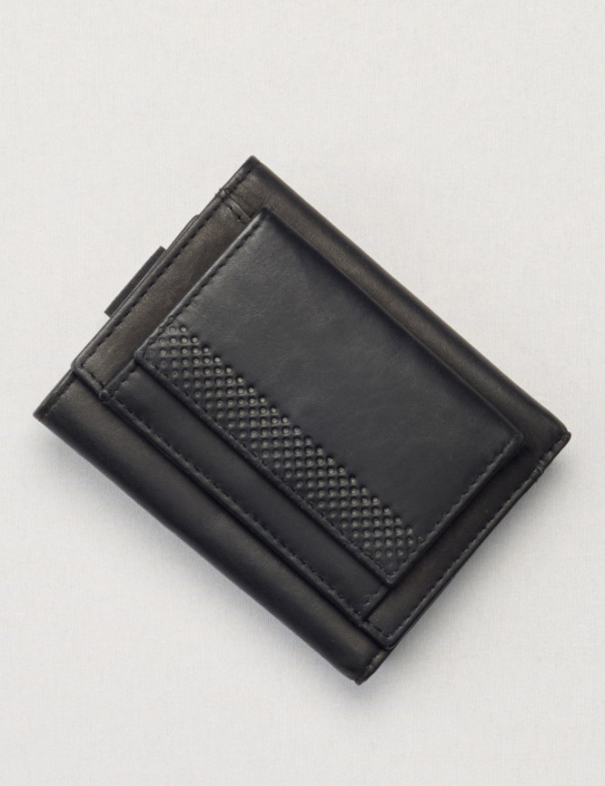 Laid Goods Front View