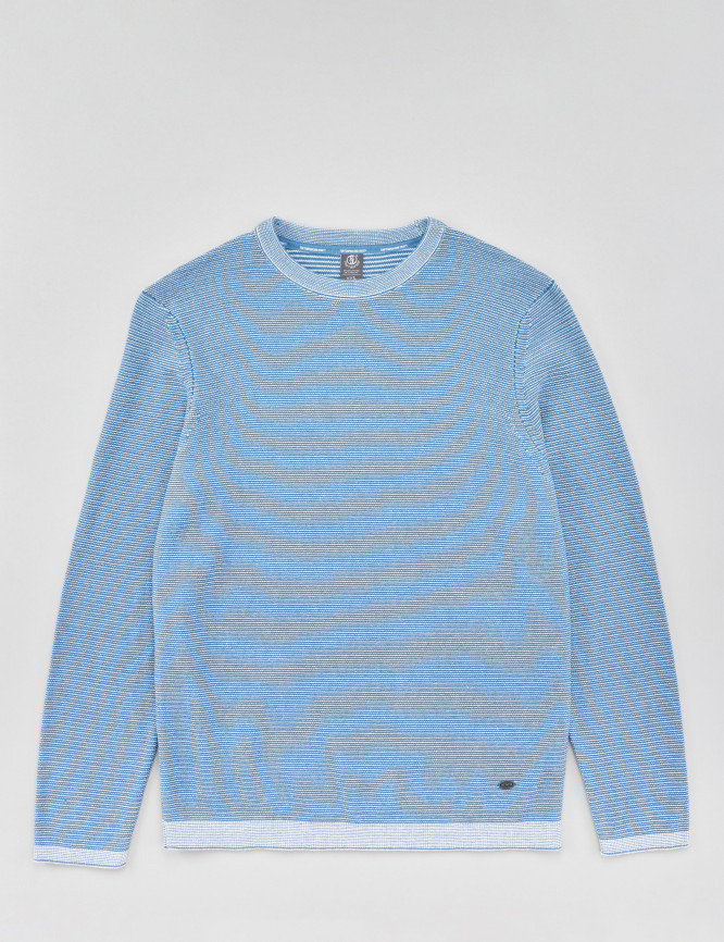 Laid Goods Front View