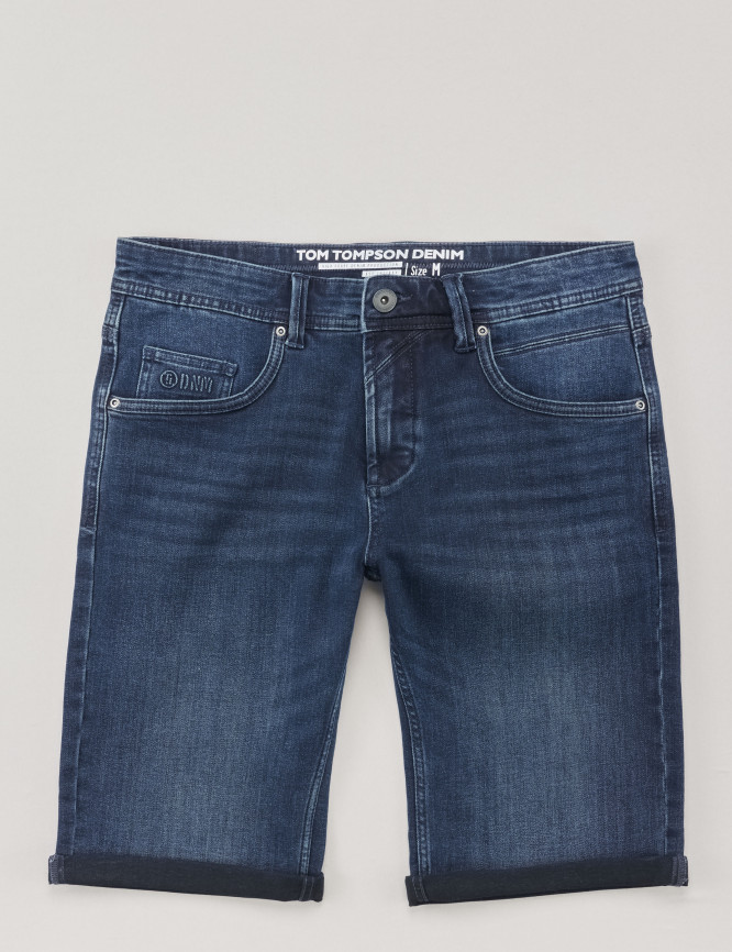 Laid Goods Front View