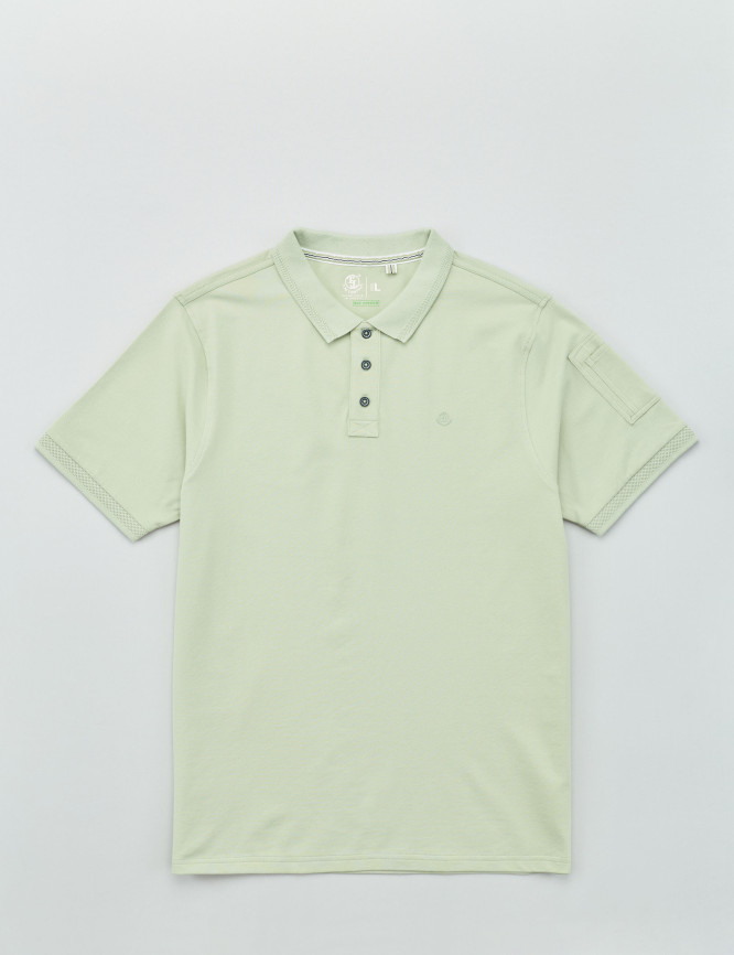 Laid Goods Front View