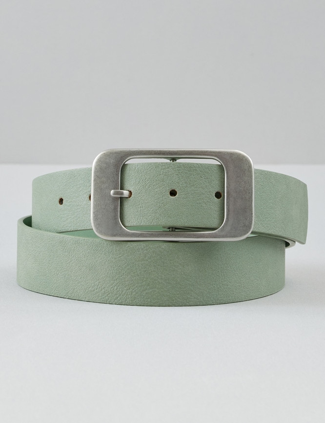 Laid Goods Front View