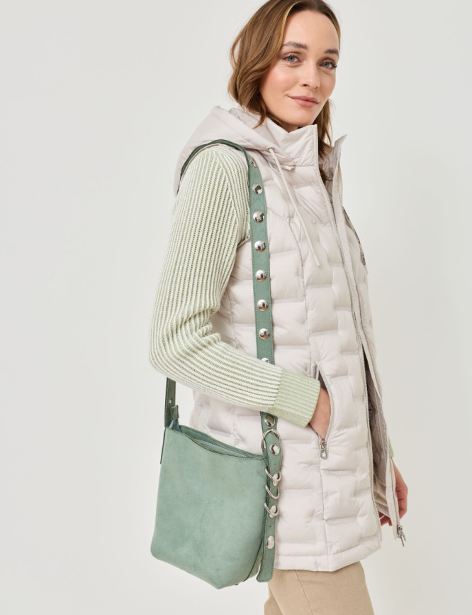 Mittelgroße Tasche in Lederoptik