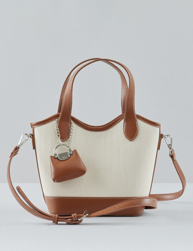 Laid Goods Front View