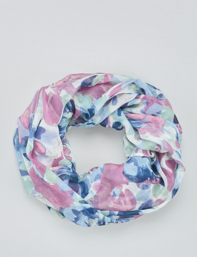 Laid Goods Front View