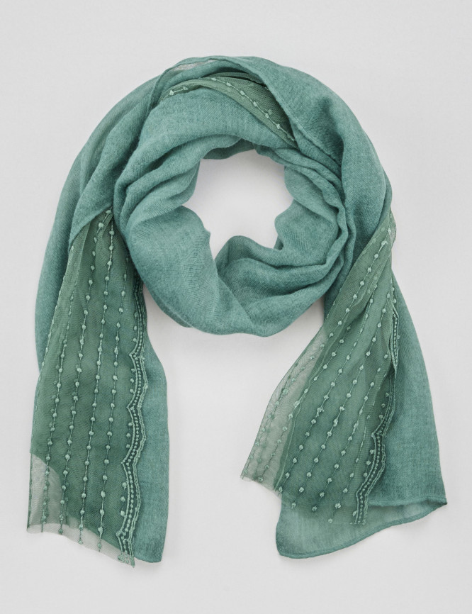 Laid Goods Front View