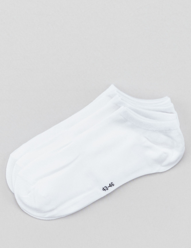 Laid Goods Front View