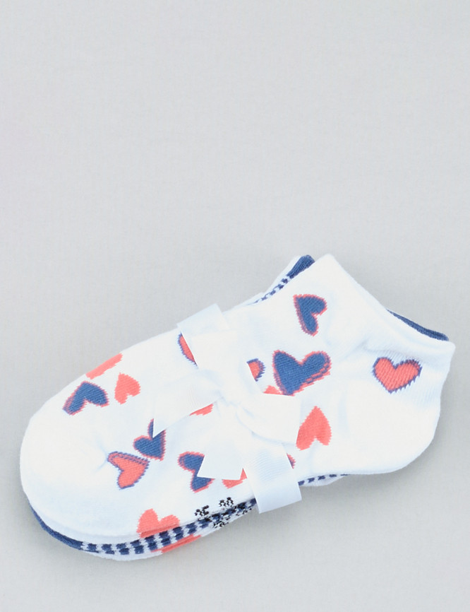 Laid Goods Front View