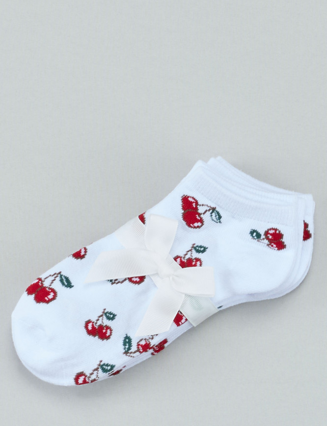 Laid Goods Front View