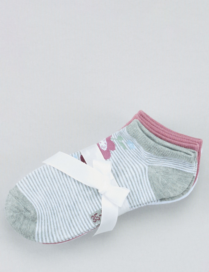 Laid Goods Front View