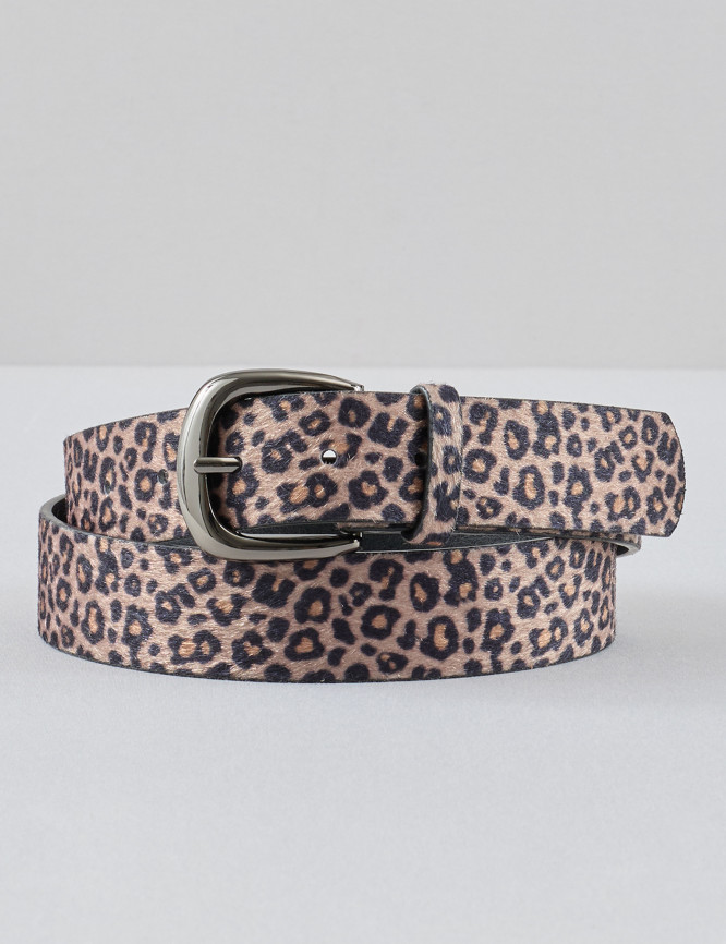 Laid Goods Front View