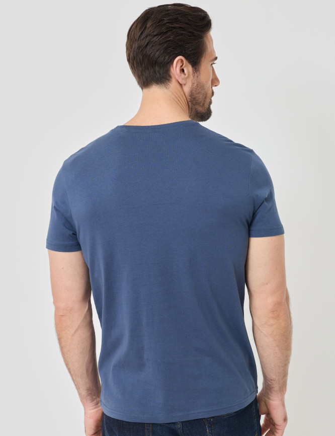 Model Back View