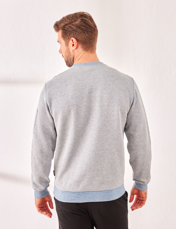 Model Back View