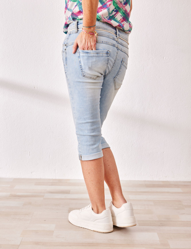 Model Back View