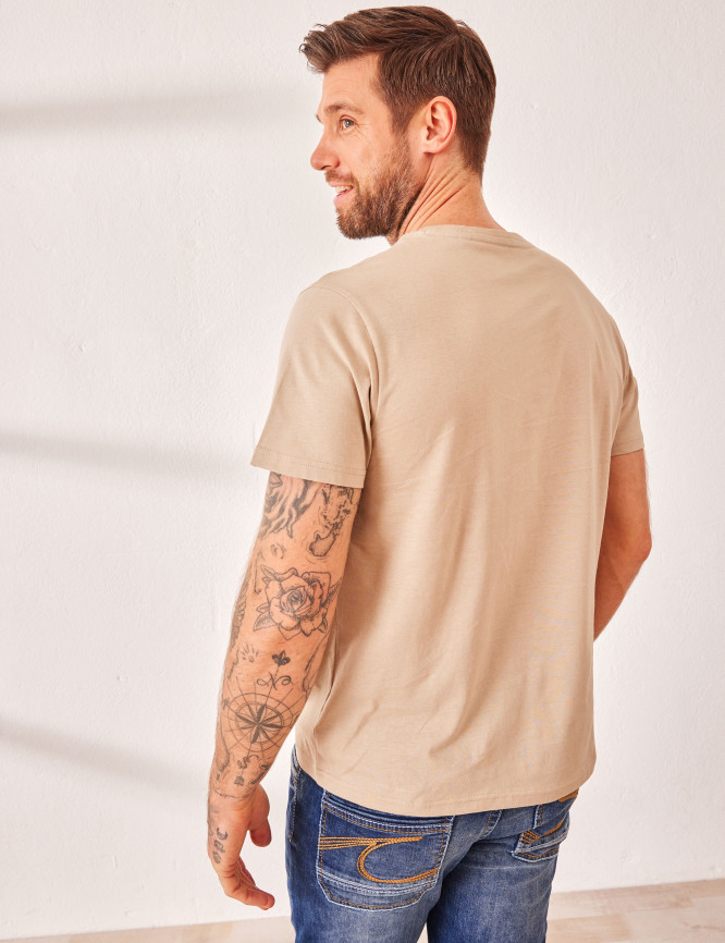 Model Back View
