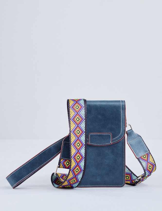 Laid Goods Front View