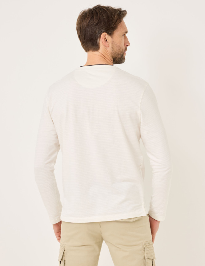 Model Back View