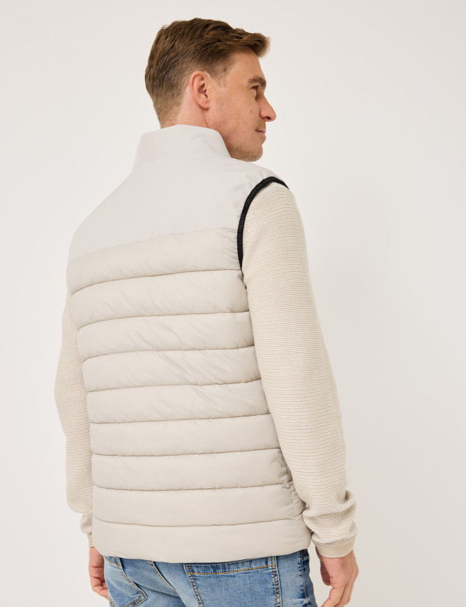 Model Back View