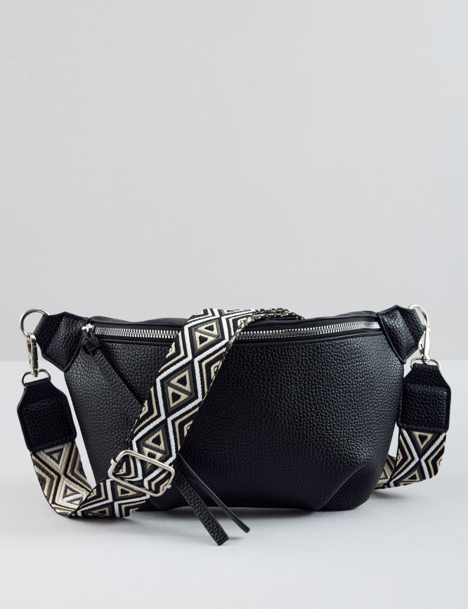 Laid Goods Front View