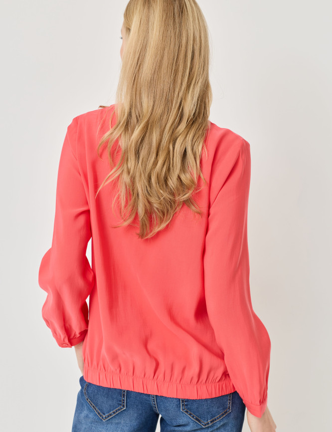 Model Back View