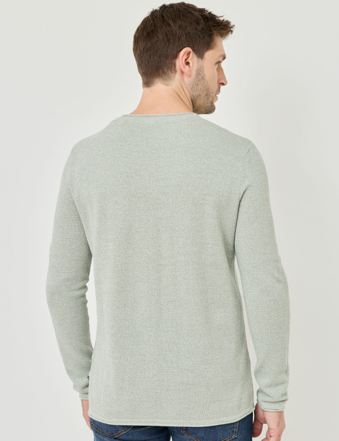 Model Back View
