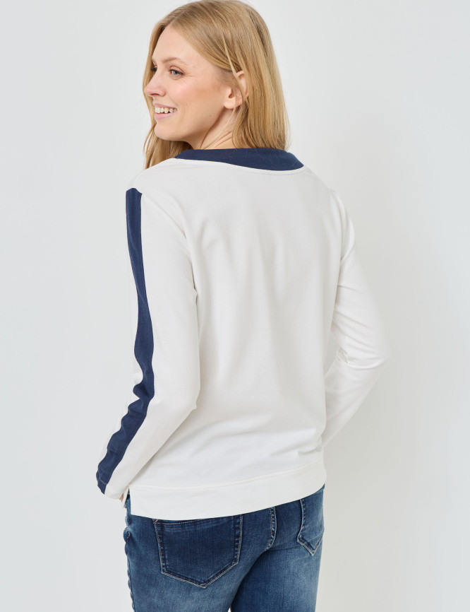 Model Back View