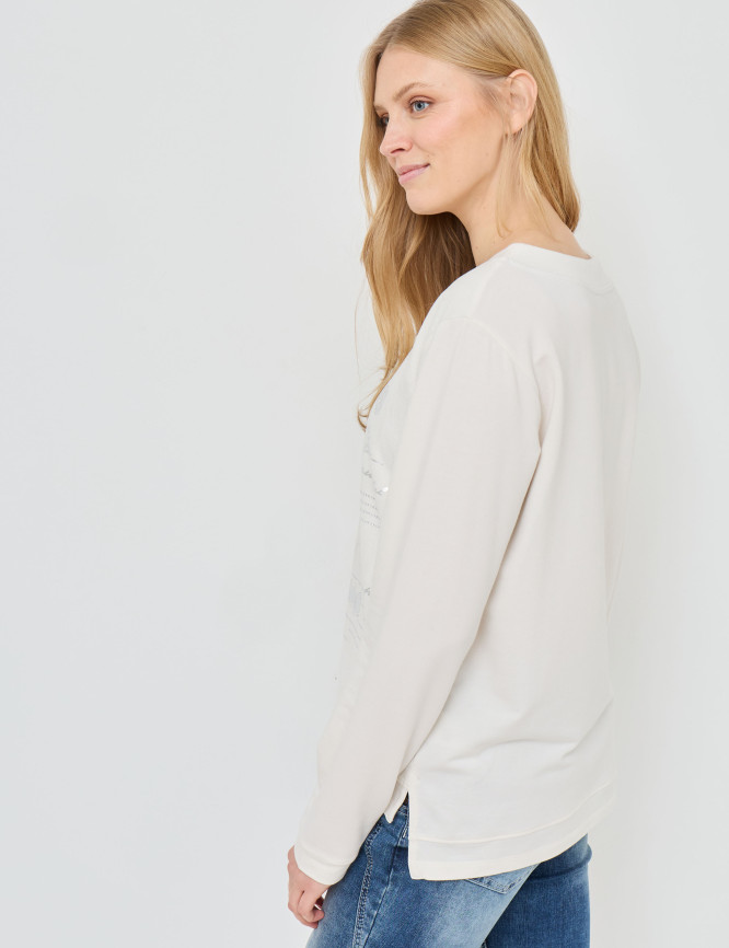 Model Back View
