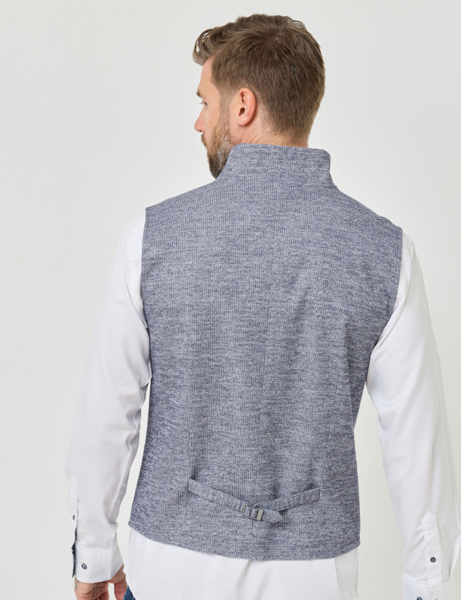 Model Back View