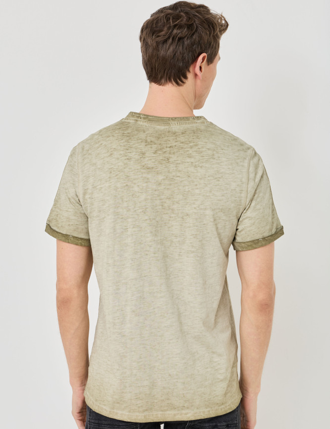 Model Back View
