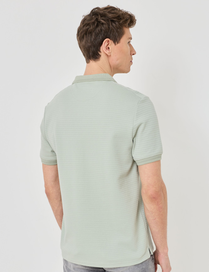 Model Back View