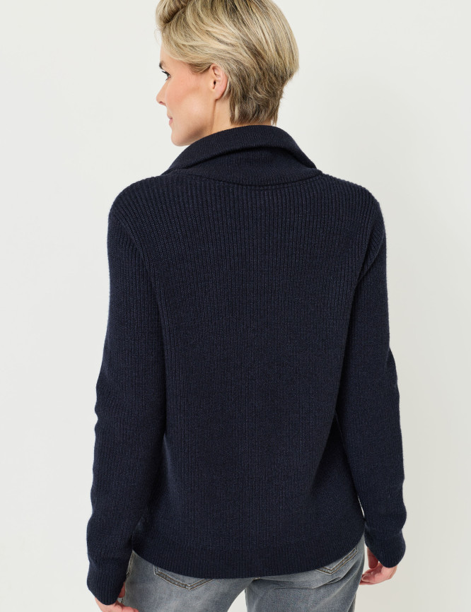 Model Back View